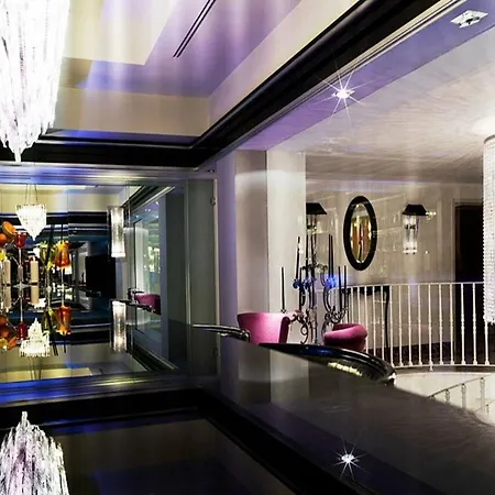 Leon's Place In Hotel Roma