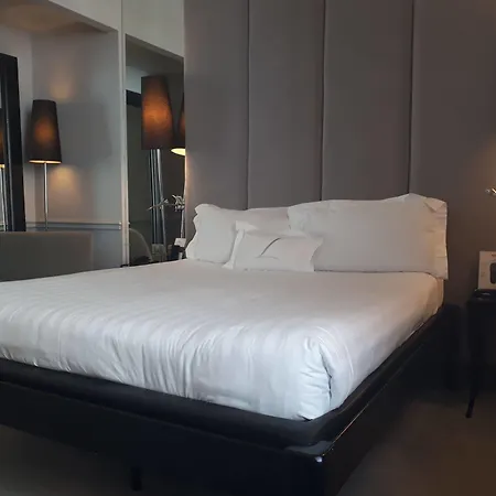 ホテル レオンズ プレイス ローム ローマ