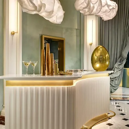 レオンズ プレイス ローム ホテル