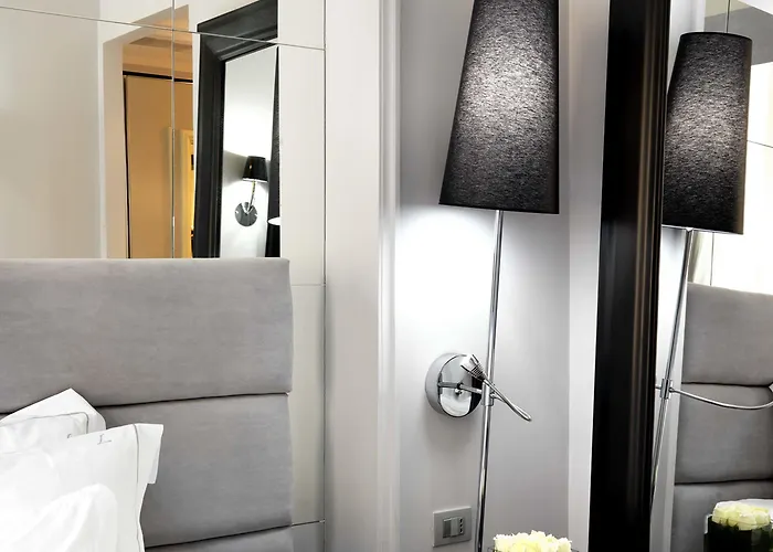 Leon's Place In 4* Rom