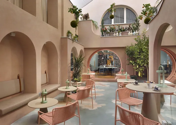 Hotell Leon's Place In 4*