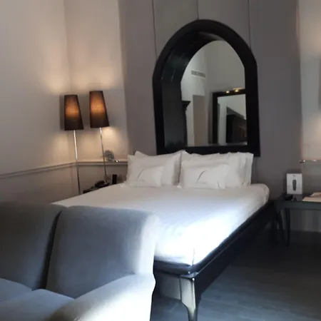 Leon's Place In Otel