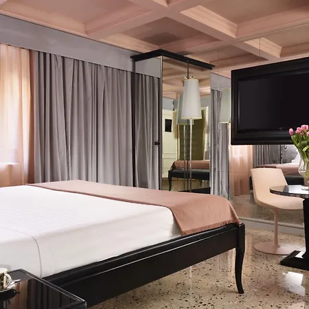 Leon's Place In Отель 4*