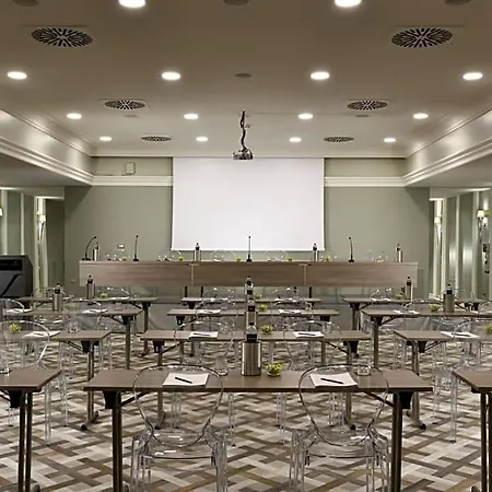 מלון Leon's Place In