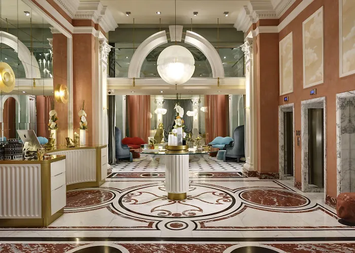 Leon's Place In Hotel