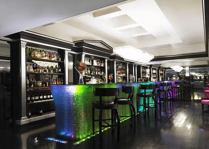 Leon's Place In Hotel 4*