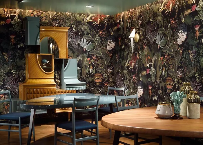 Hotel Leon's Place In Rome